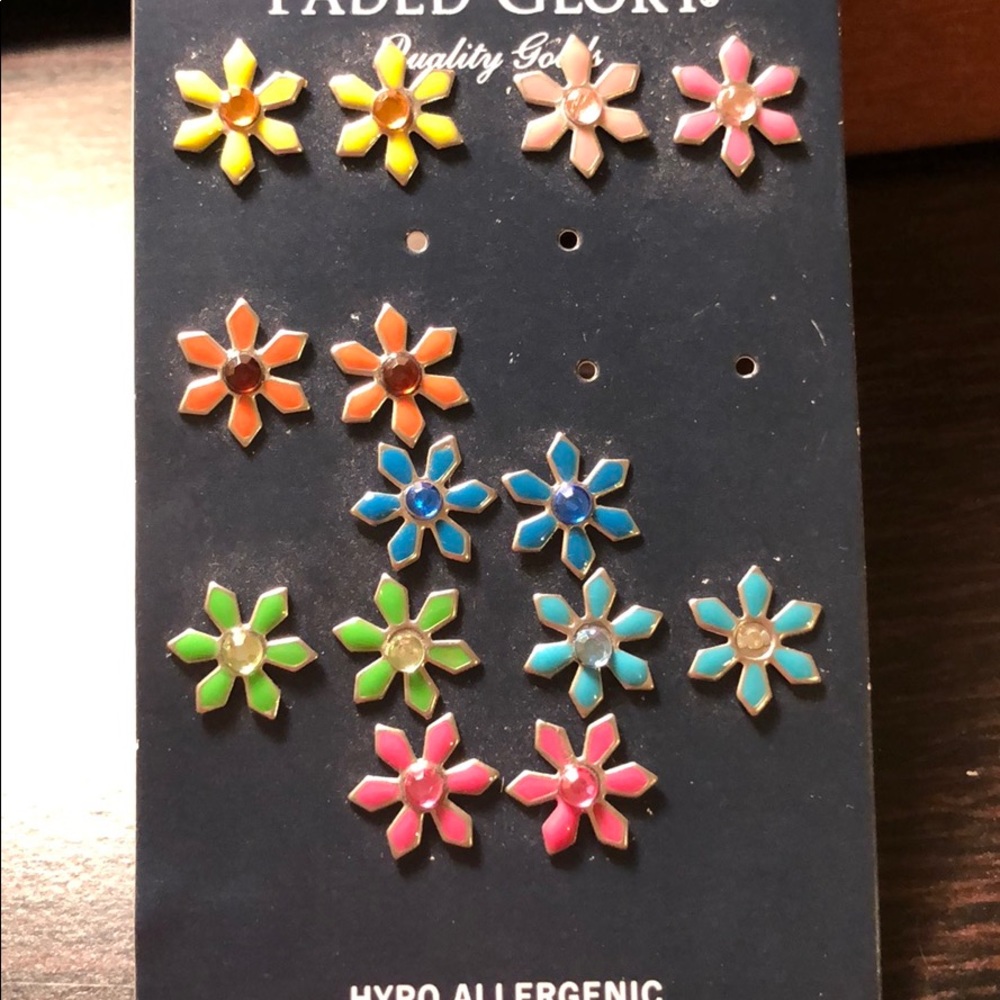 2 earring packs, flowers and 4th of July designs